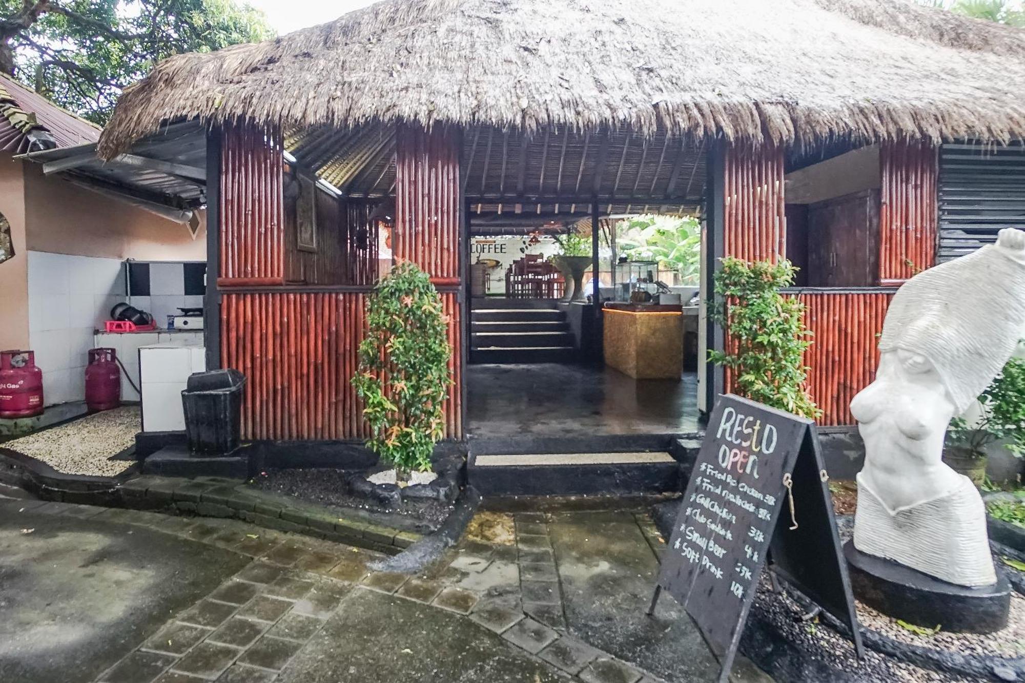 Kampung 168 Hotel Jimbaran  Ngoại thất bức ảnh