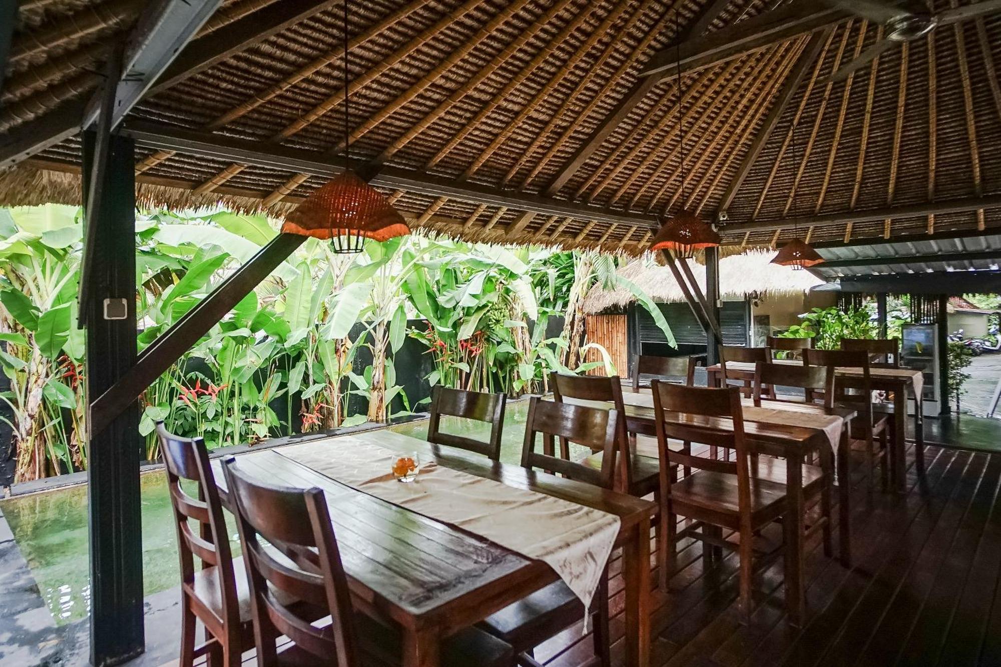 Kampung 168 Hotel Jimbaran  Ngoại thất bức ảnh