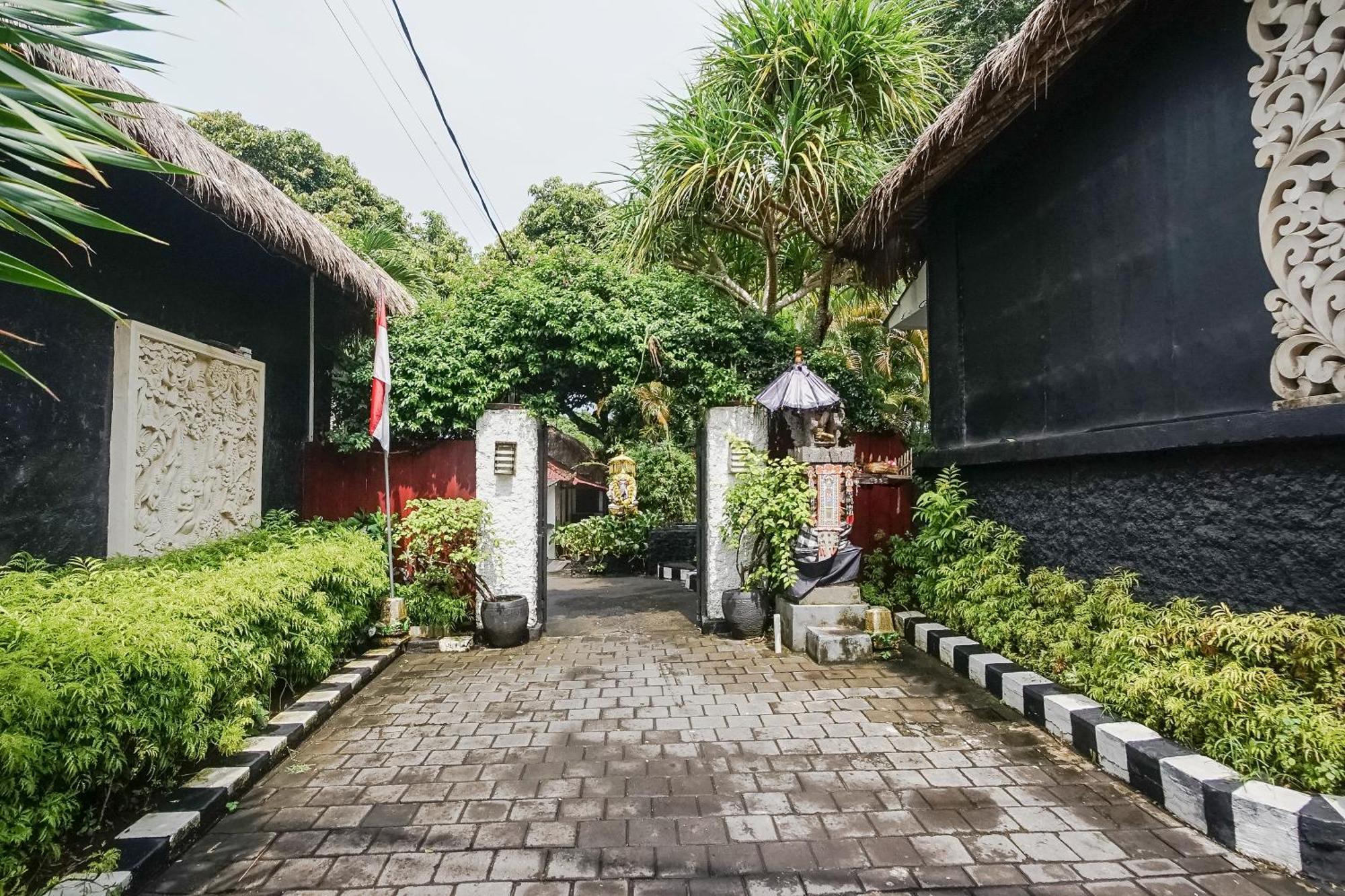 Kampung 168 Hotel Jimbaran  Ngoại thất bức ảnh